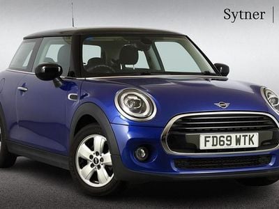 Begagnad Mini Cooper Classic 134 HK (98 kW) 2020 Blå Halvkombi
