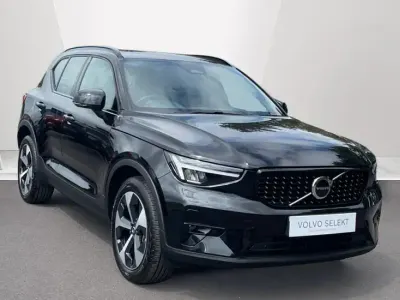 Usado Volvo XC40 Plus 197 HP (144 kW) 2025 Preto SUV
