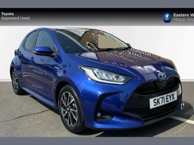 Used Toyota Yaris Design 113 HP (83 kW) 2021 Blue Hatchback