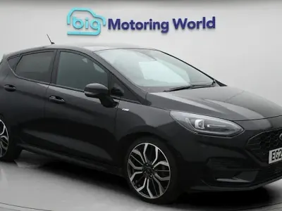 Usado Ford Fiesta ST-Line X 101 HP (74 kW) 2023 Preto Citadino