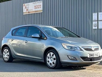 Used Vauxhall Astra 115 HP (84 kW) 2010 Silver Hatchback