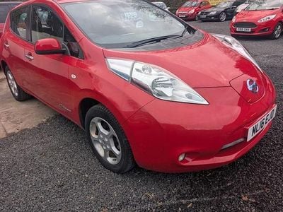 Begagnad Nissan Leaf Acenta 80 kW (109 HK) 2016 Halvkombi