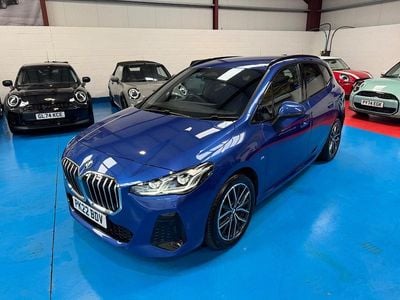 Begagnad BMW 220 M Sport 156 HK (114 kW) 2022 Blå Halvkombi