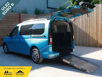 Used Ford Grand Tourneo Connect 2023 Blue MPV