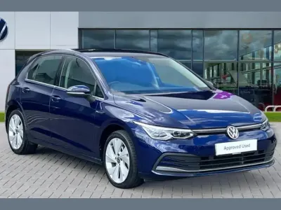 Used VW Golf VIII Style 147 HP (108 kW) 2020 Blue Hatchback