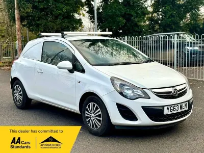Used Vauxhall Corsa 2013 White Hatchback