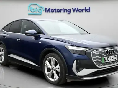 Begagnad Audi Q4 Sportback e-tron S-Line 150 kW (204 HK) 2023 Blå SUV