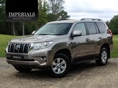 Usado Toyota Land Cruiser Active 2022 Castanho Carrinha