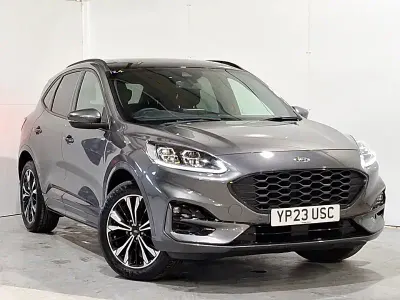 Usado Ford Kuga ST-Line X 225 CV (165 kW) 2023 Gris SUV