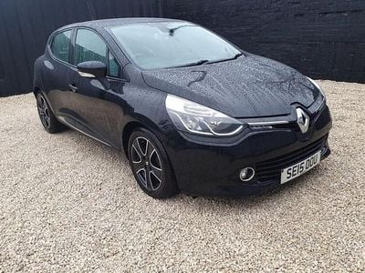 Black Used 2015 Renault Clio IV Dynamique Hatchback | £3,222 (Good price)