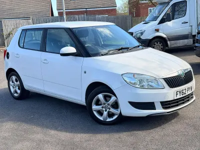 Used Skoda Fabia SE 90 HP (66 kW) 2012 White Hatchback