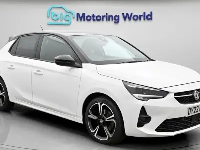 Used Vauxhall Corsa Edition 131 HP (96 kW) 2022 White Hatchback