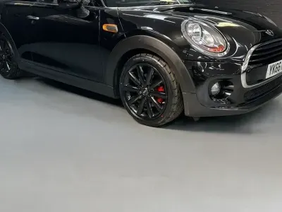 Usado Mini Cooper Hatch 2016 Preto Citadino