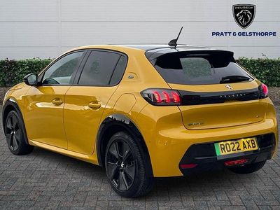 Used Peugeot e-208 GT 98 kW (134 HP) 2022 Yellow Hatchback