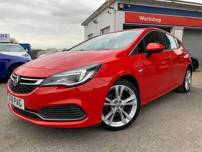 Used Vauxhall Astra SRi 150 HP (110 kW) 2018 Red Hatchback