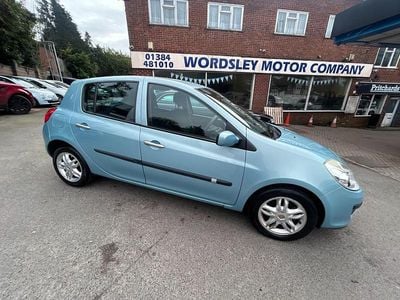 Used Renault Clio II Expression 2008 Metallic blue Hatchback