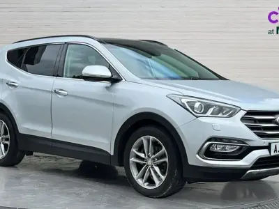 Usado Hyundai Santa Fe Premium SE 200 CV (147 kW) 2018 Plateado SUV