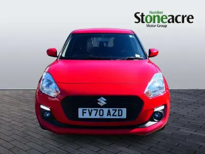 Używany Suzuki Swift SZ-T 90 KM (66 kW) 2020 Czerwony Hatchback