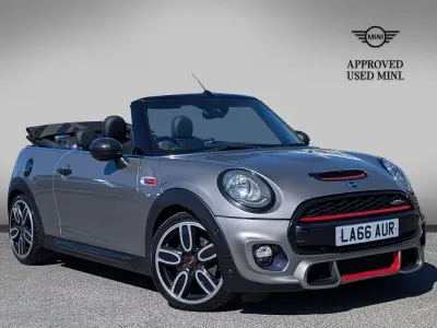 Usado Mini Cooper S 189 HP (139 kW) 2017 Prateado Citadino