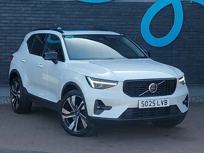 Used Volvo XC40 Ultra 163 HP (119 kW) 2025 White SUV