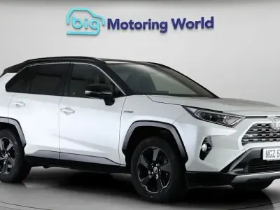 Usado Toyota RAV4 218 HP (160 kW) 2023 SUV