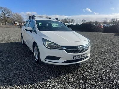Used Vauxhall Astra 110 HP (80 kW) 2018 White Estate