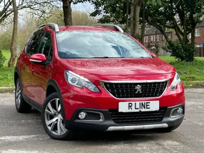 Begagnad Peugeot 2008 Allure 2019 Röd SUV