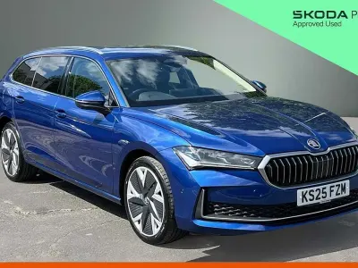 Used Skoda Superb SE L 150 HP (110 kW) 2025 Cobalt blue metallic Estate