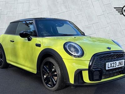 Used Mini Cooper Hatch 134 HP (98 kW) 2023 Yellow Hatchback