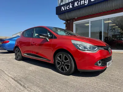 Used Renault Clio Dynamique 75 HP (55 kW) 2013 Red Hatchback