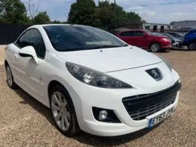 Used Peugeot 207 CC Roland Garros 120 HP (88 kW) 2013 White Cabriolet