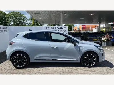 Used Renault Clio Techno 143 HP (105 kW) 2025 Grey  Hatchback