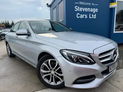 Usado Mercedes C200 184 CV (135 kW) 2015 Plateado Berlina