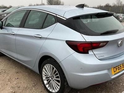 Used Vauxhall Astra Elite 150 HP (110 kW) 2016 Sovereign silver Hatchback