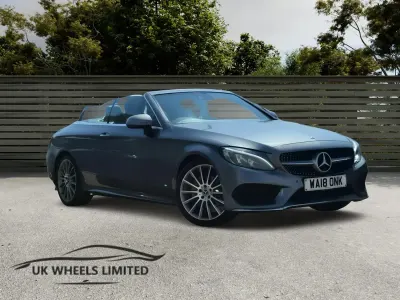Usado Mercedes C200 AMG line 2018 Gris Descapotable