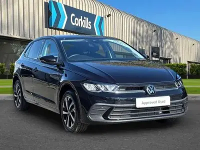 Begagnad VW Polo 95 HK (69 kW) 2024 Halvkombi