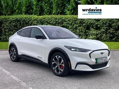 Begagnad Ford Mustang Extended Range 351 HK (258 kW) 2022 Vit Kombi