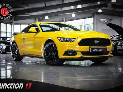 Used Ford Mustang Fastback 317 HP (233 kW) 2017 Yellow Coupe