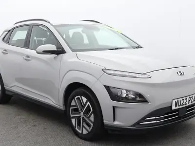 Gebraucht Hyundai Kona SE 100 kW (136 PS) 2022 Grau SUV