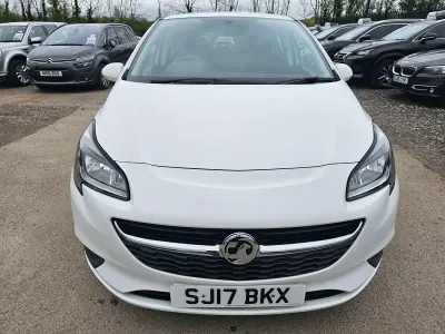 Used Vauxhall Corsa Design Edition 90 HP (66 kW) 2017 White Hatchback