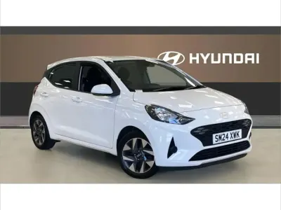 Used Hyundai i10 Advanced 63 HP (46 kW) 2024 White Hatchback