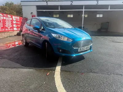 Used Ford Fiesta Zetec 2013 Blue Hatchback