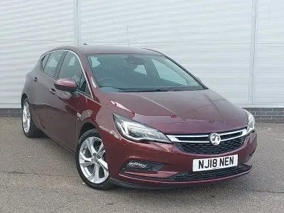 Used Vauxhall Astra SRi 150 HP (110 kW) 2018 Red Hatchback