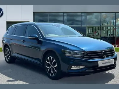 Used VW Passat SEL 150 HP (110 kW) 2023 Aquamarine blue metallic Estate