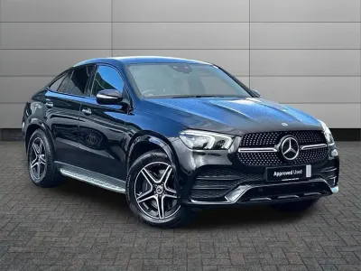 Käytetty Mercedes GLE400 AMG Line Premium Plus 325 HP (239 kW) 2023 Musta Coupe - kaksiovinen