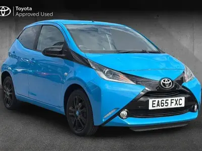 Used Toyota Aygo X-cite 68 HP (50 kW) 2015 Cyan splash Hatchback