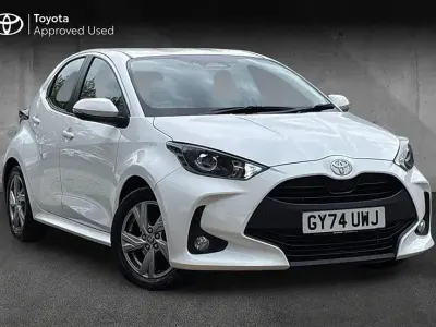 Used Toyota Yaris Hybrid 116 HP (85 kW) 2024 White Hatchback