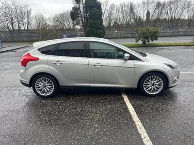 Used Ford Focus Zetec 115 HP (84 kW) 2014 Silver Hatchback
