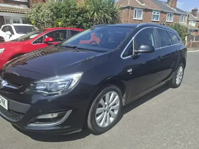 Used Vauxhall Astra Elite 2014