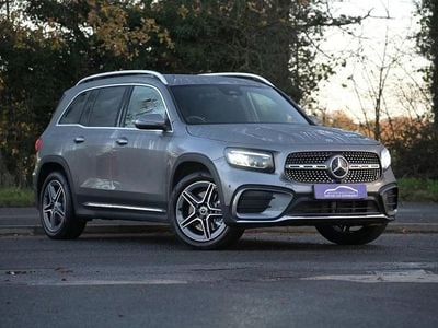 Mercedes GLB220